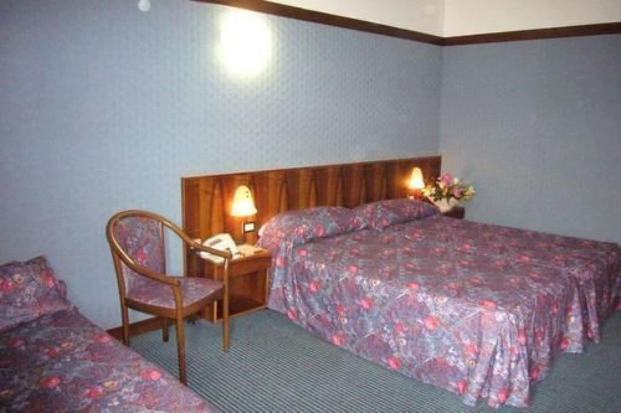 Park Hotel Oasi Гарда Екстер'єр фото